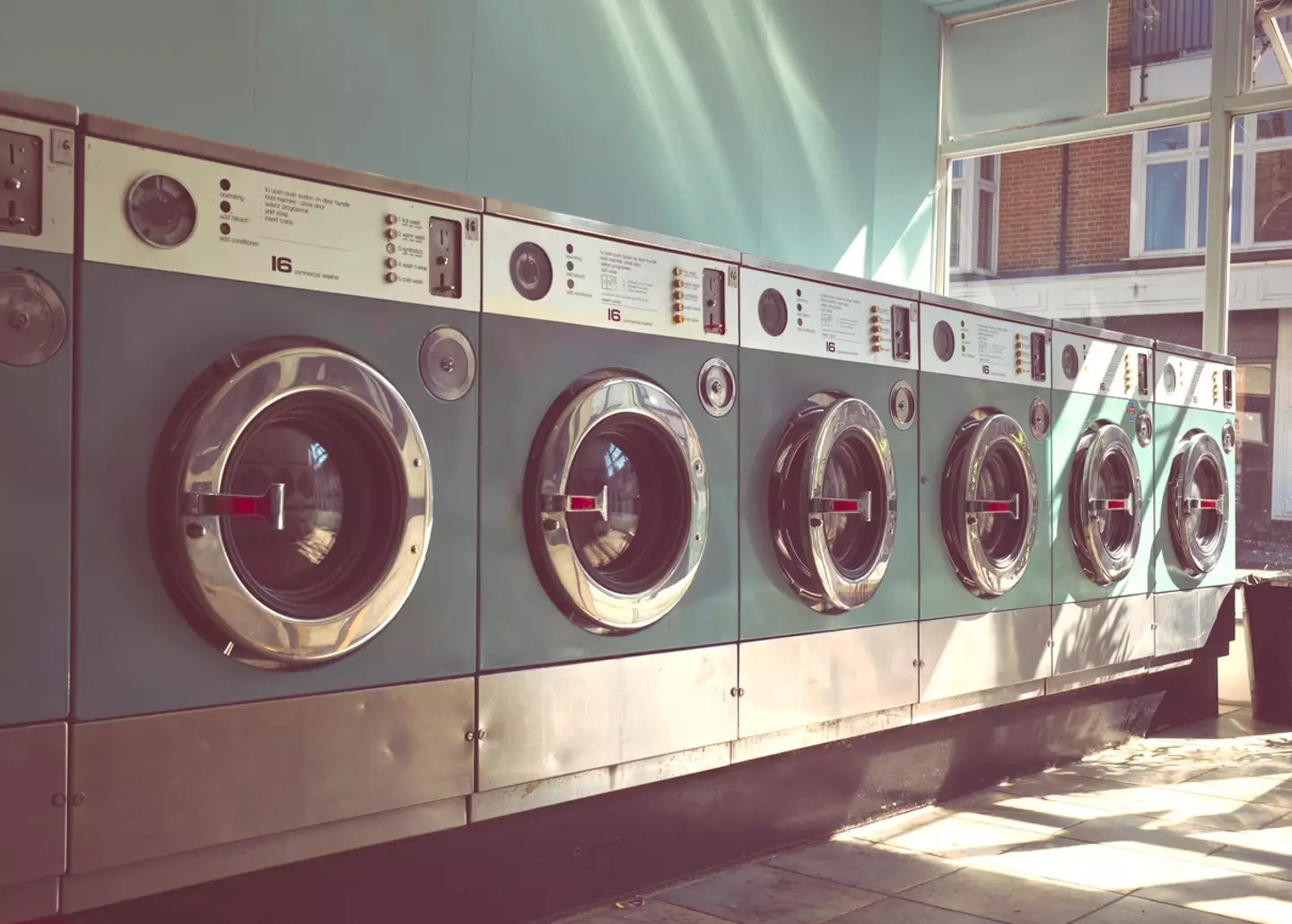 Inside an old-fashioned launderette (Getty Stock Images)