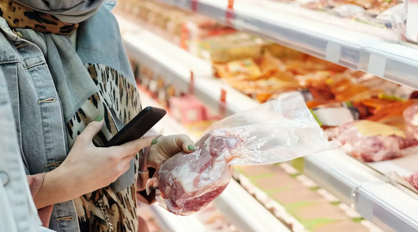 An investigation has been launched into UK supermarkets who have allegedly been selling ‘rotting meat’ for years.