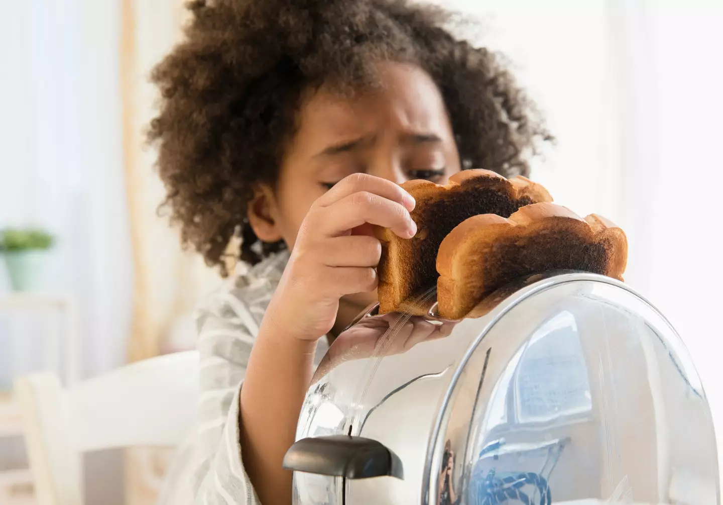 Burnt toast is one of the most common phantom smells. (Getty Stock Photo)