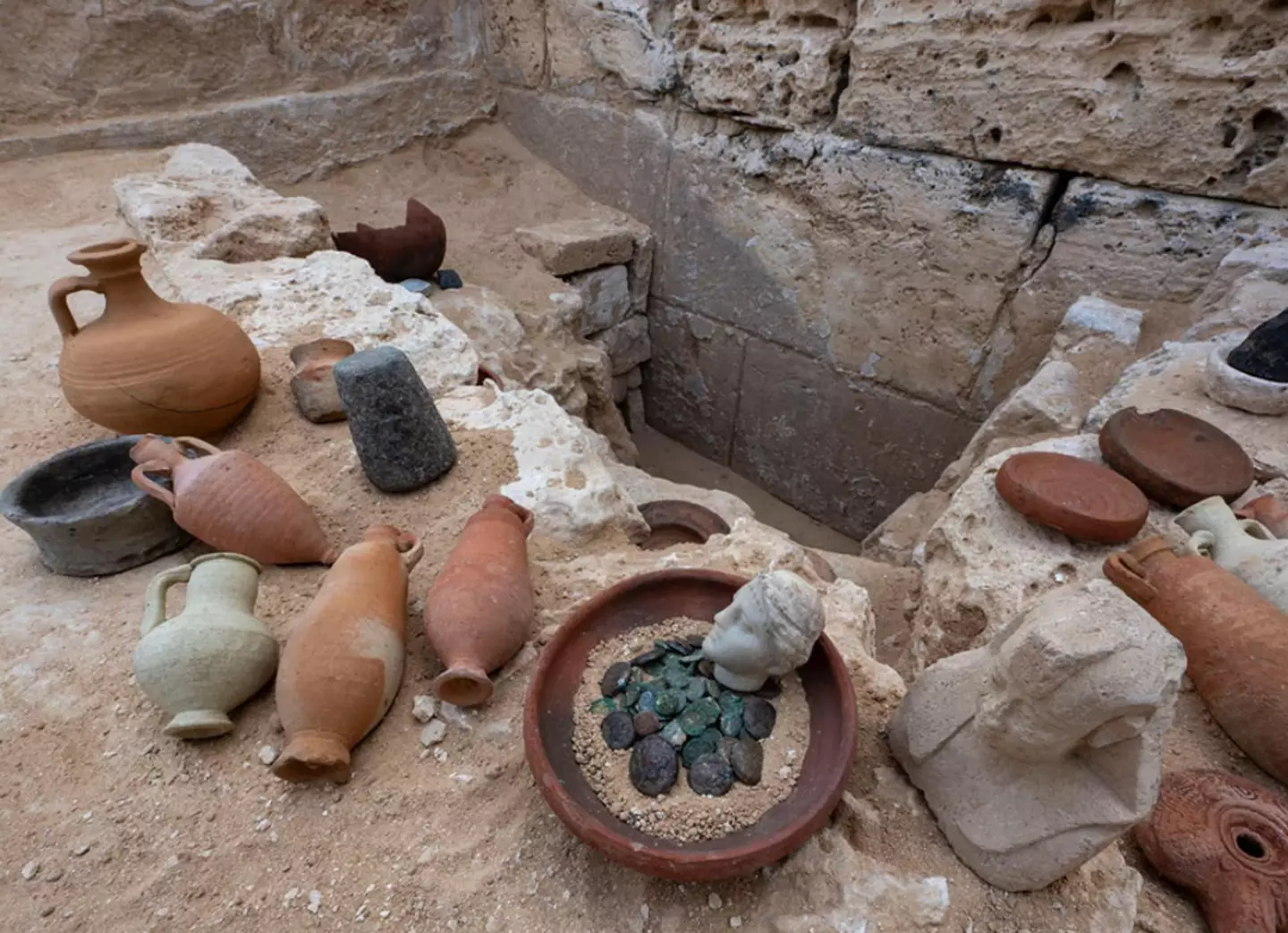 Pottery has also been found in the temple (Ministry of Antiquities, Egypt)