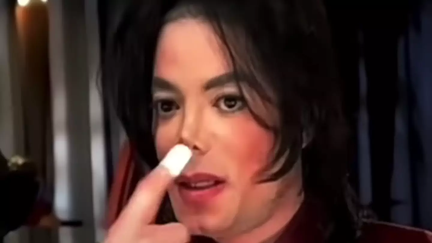 Body language expert points out Michael Jackson gesture from famous interview where singer 'was not genuine'