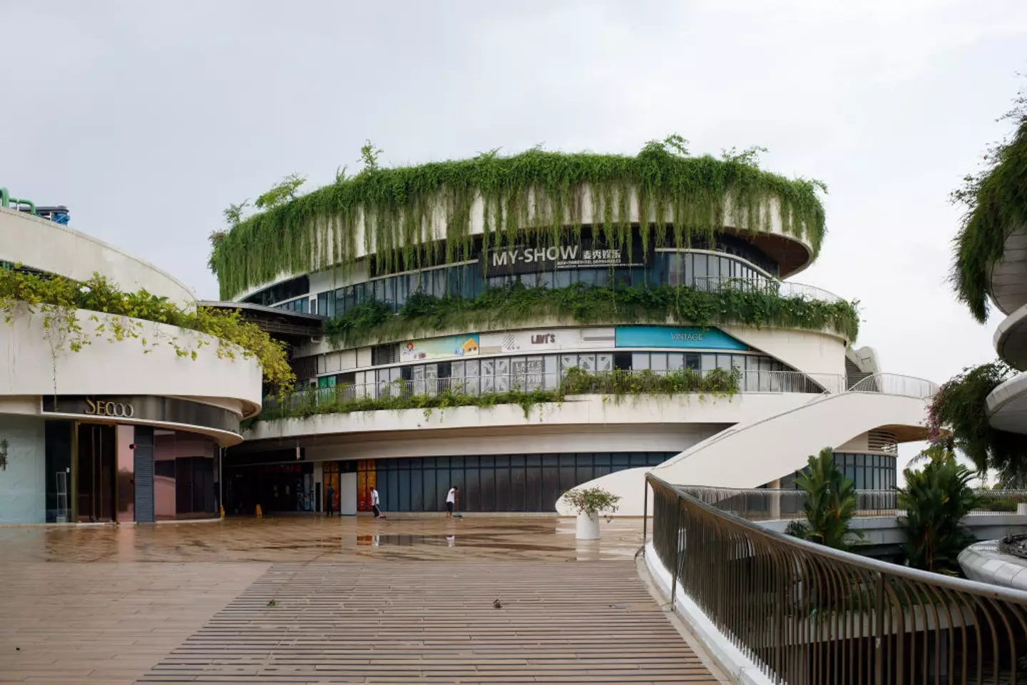 The city does tend to look abandoned at times (Samsul Said/Bloomberg via Getty Images)