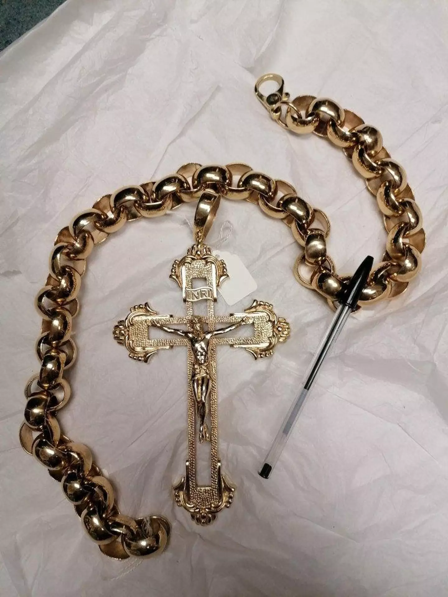 He believes the accessory would be perfect for the boxer.