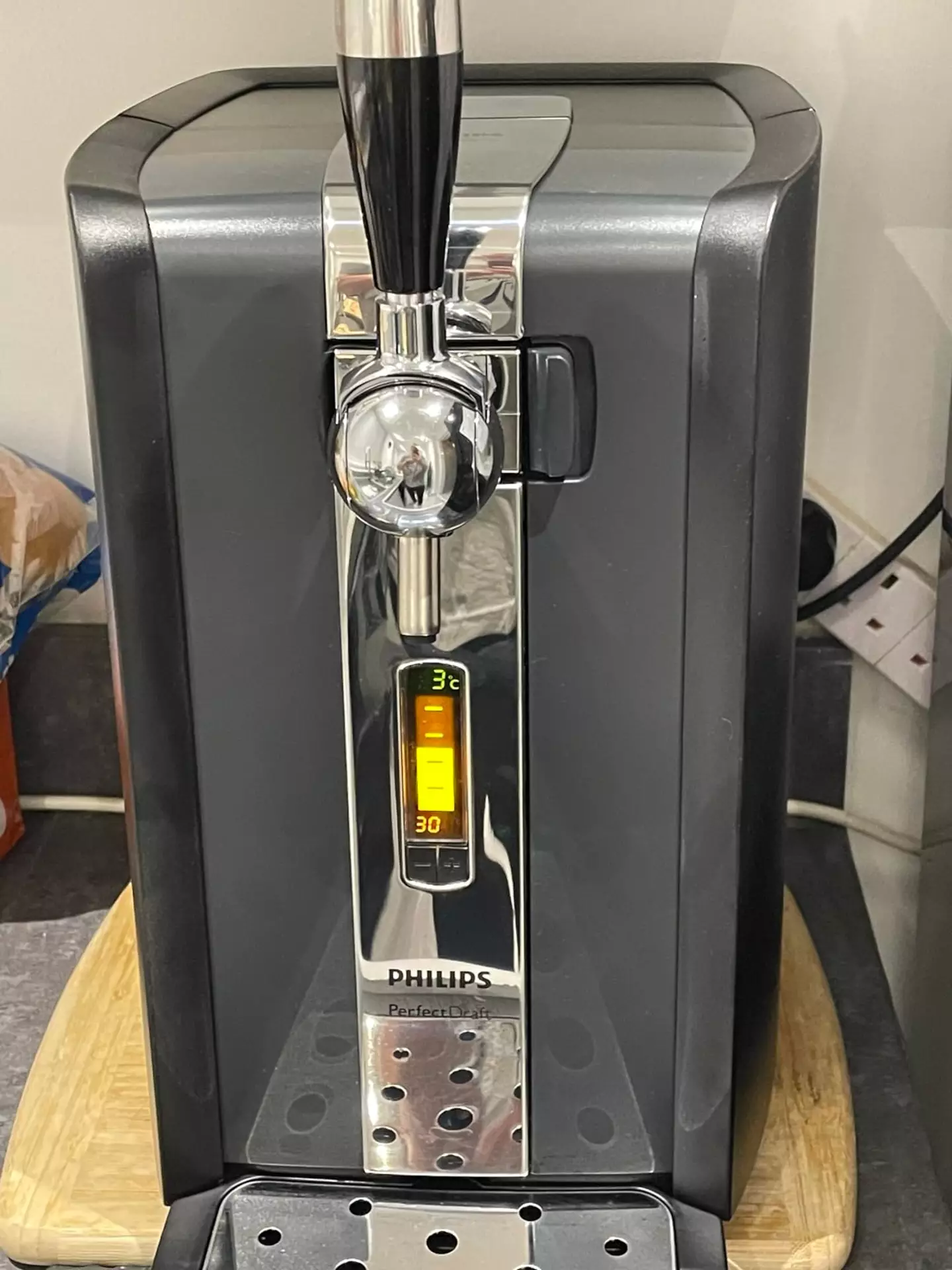 The beer dispenser has racked up hundreds of reviews (Amazon reviews)