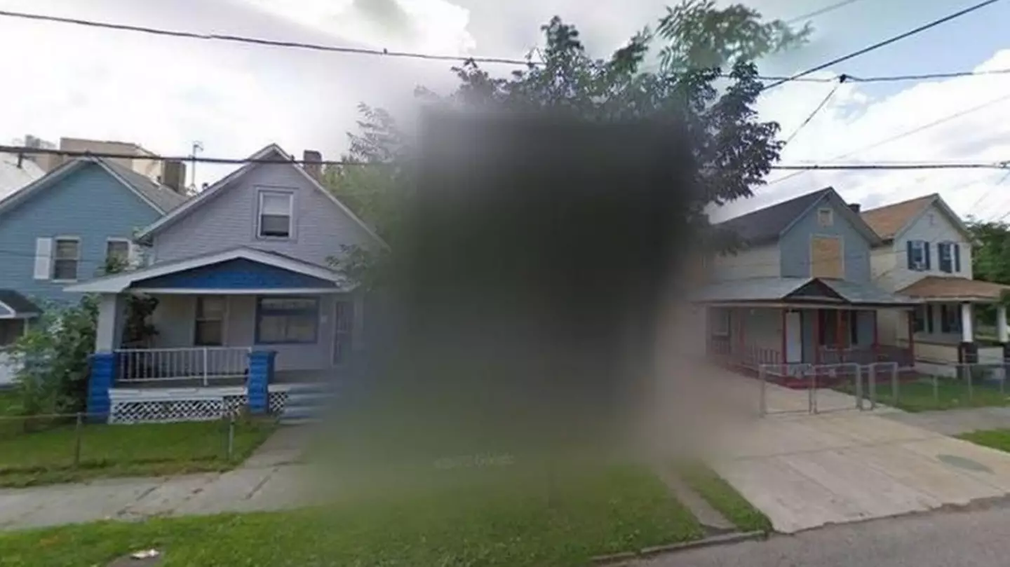 Google Maps Blocks Out House On Ordinary Street For Chilling Reason