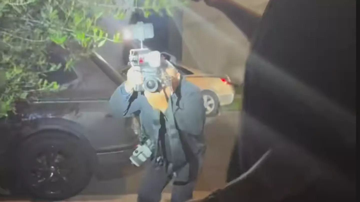 Justin Bieber shows reality of paparazzi by filming them harassing him as soon as he walks outside
