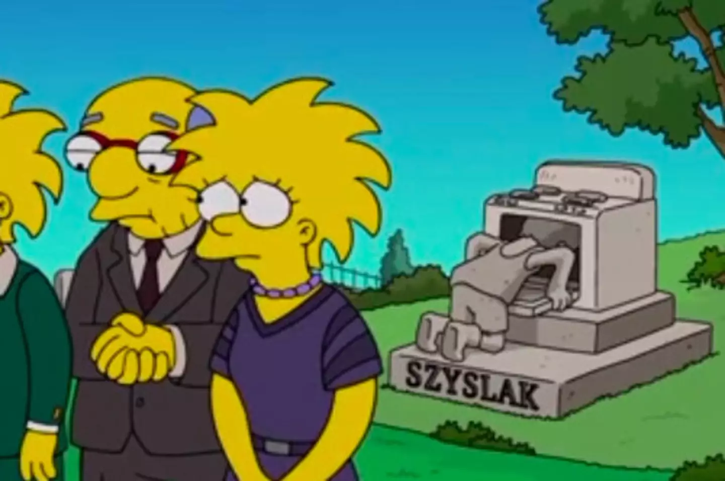 Moe's grave was visible in the flash forward sequence (Disney+)