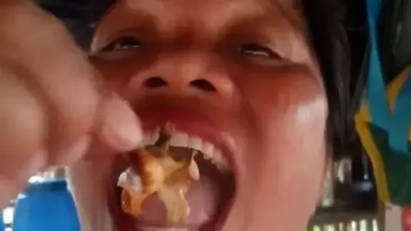 Food influencer dies after eating toxic 'devil crab' as authorities issue severe warning