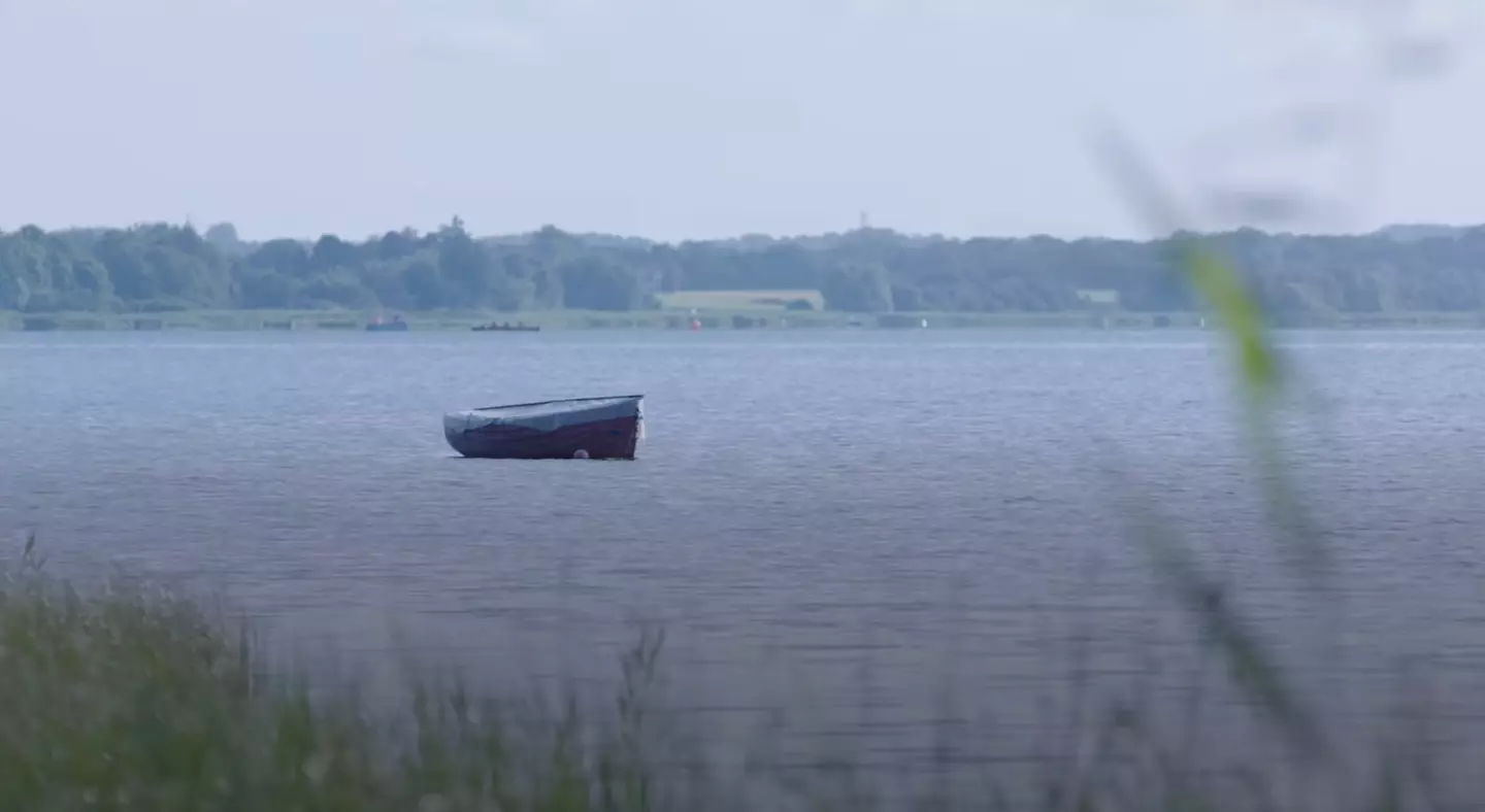 The schoolkids and their teachers fell into the icy water when the boat capsized (BBC)