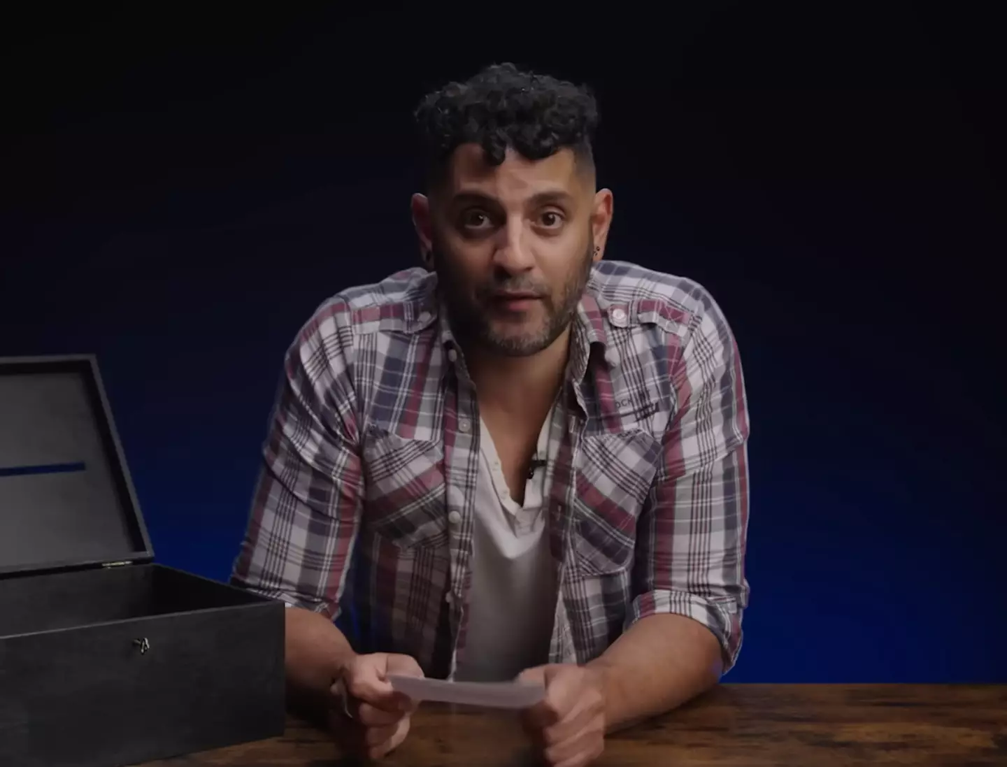 Dr Mark Perera knows why you feel this way (LADbible)