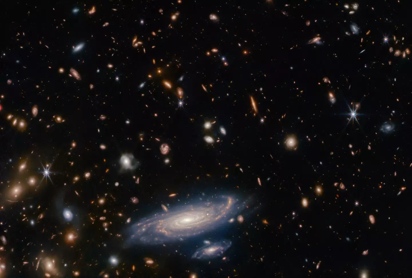 Un'immagine scattata dal telescopio spaziale James Webb.
