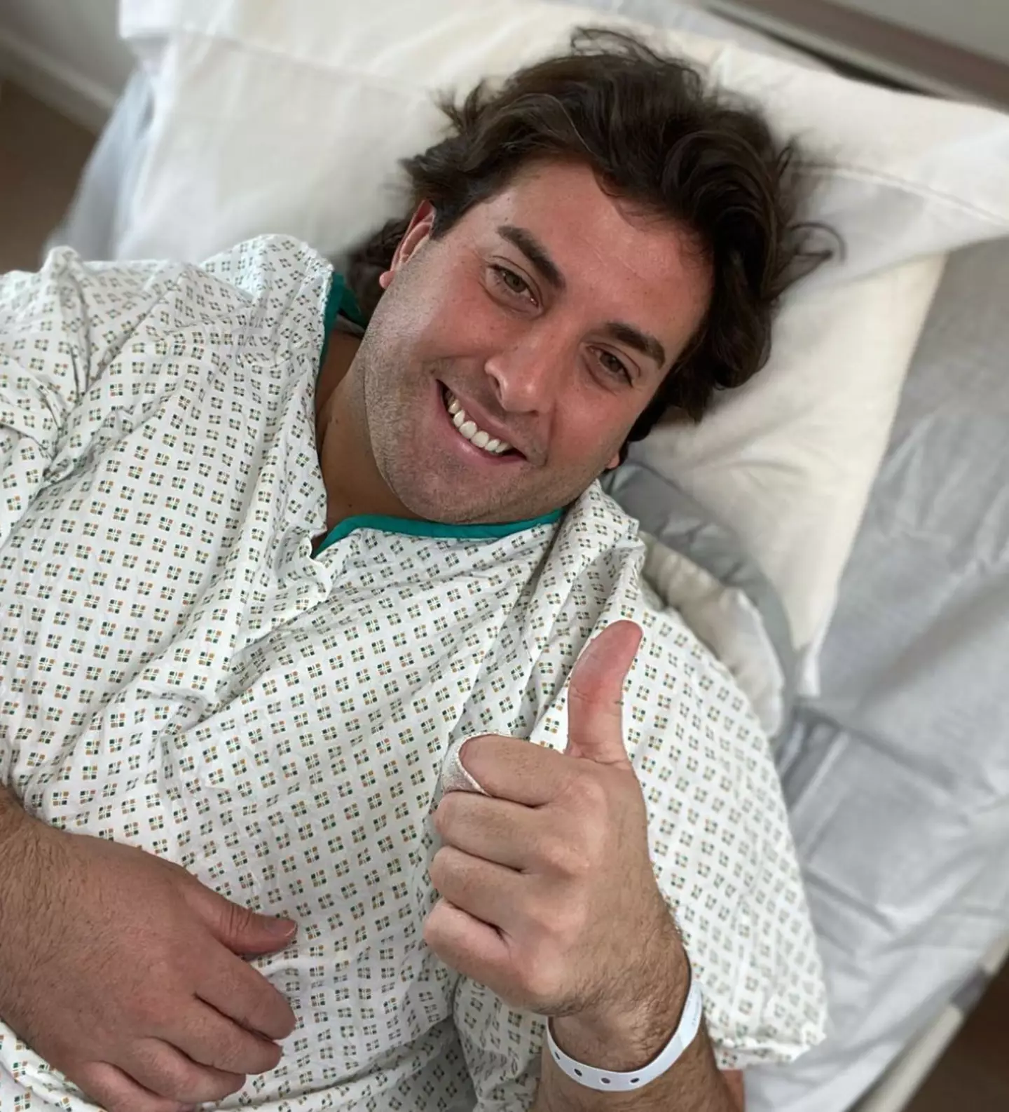 Arg recently underwent gastric sleeve surgery.