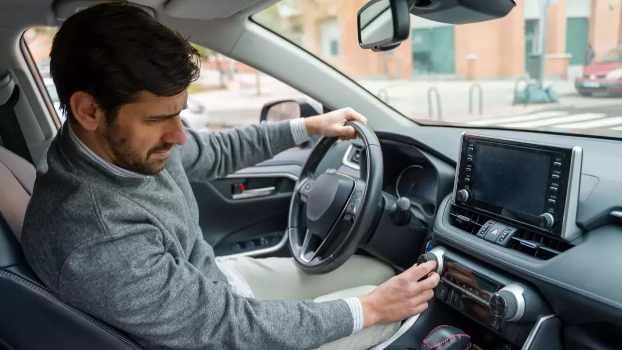 Drivers warned not to press misunderstood button on dashboard during cold weather