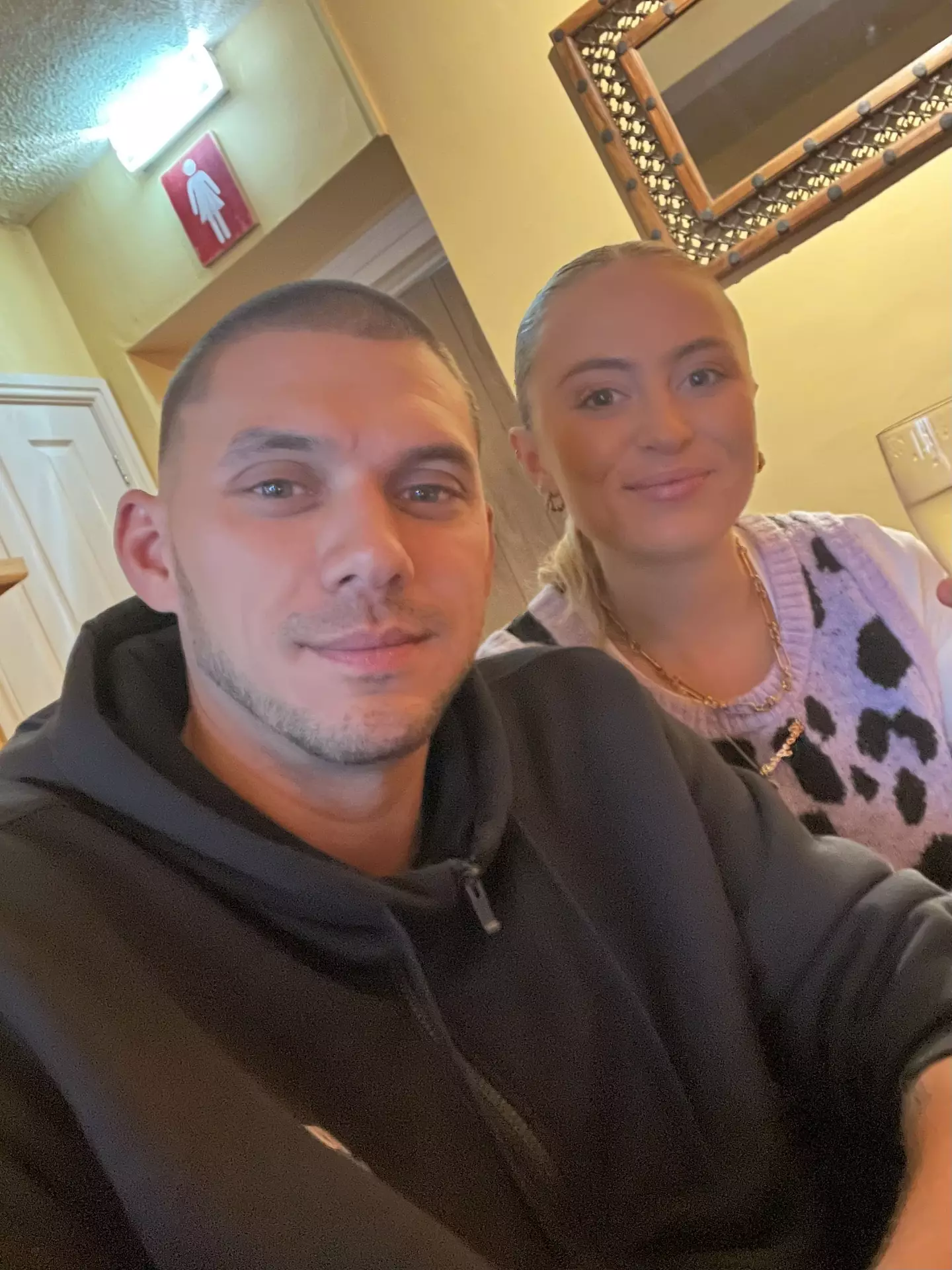 Ross claimed that the restaurant staff were 'spooked' by the images.