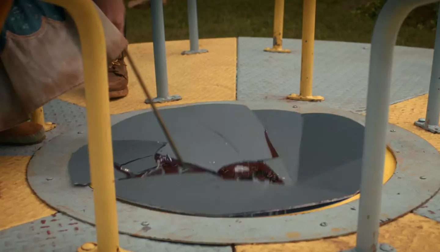 Holly and Max get to the next memory because she spots an inconsistency, so you can't blame fans for noticing them in other parts of the show (Netflix)