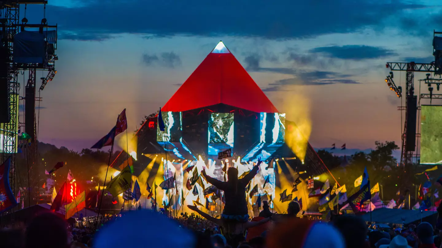 Glastonbury VS Coachella: Which Festival Is Bigger? Which Is Better?