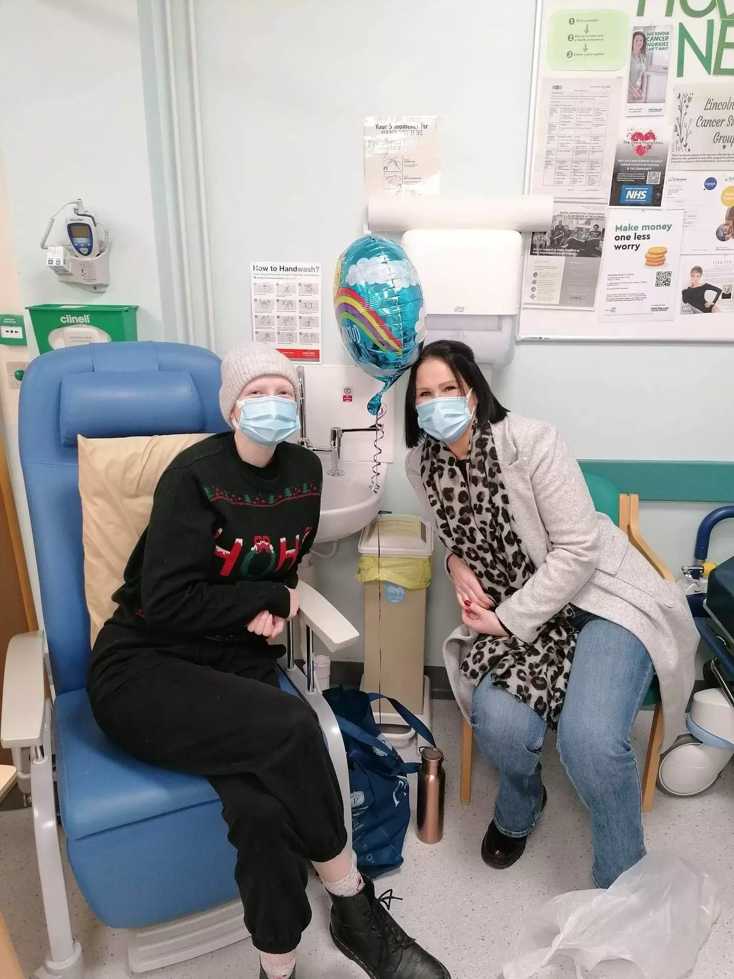 The dance student, 24, was diagnosed with the same cancer as her mum (SWNS)