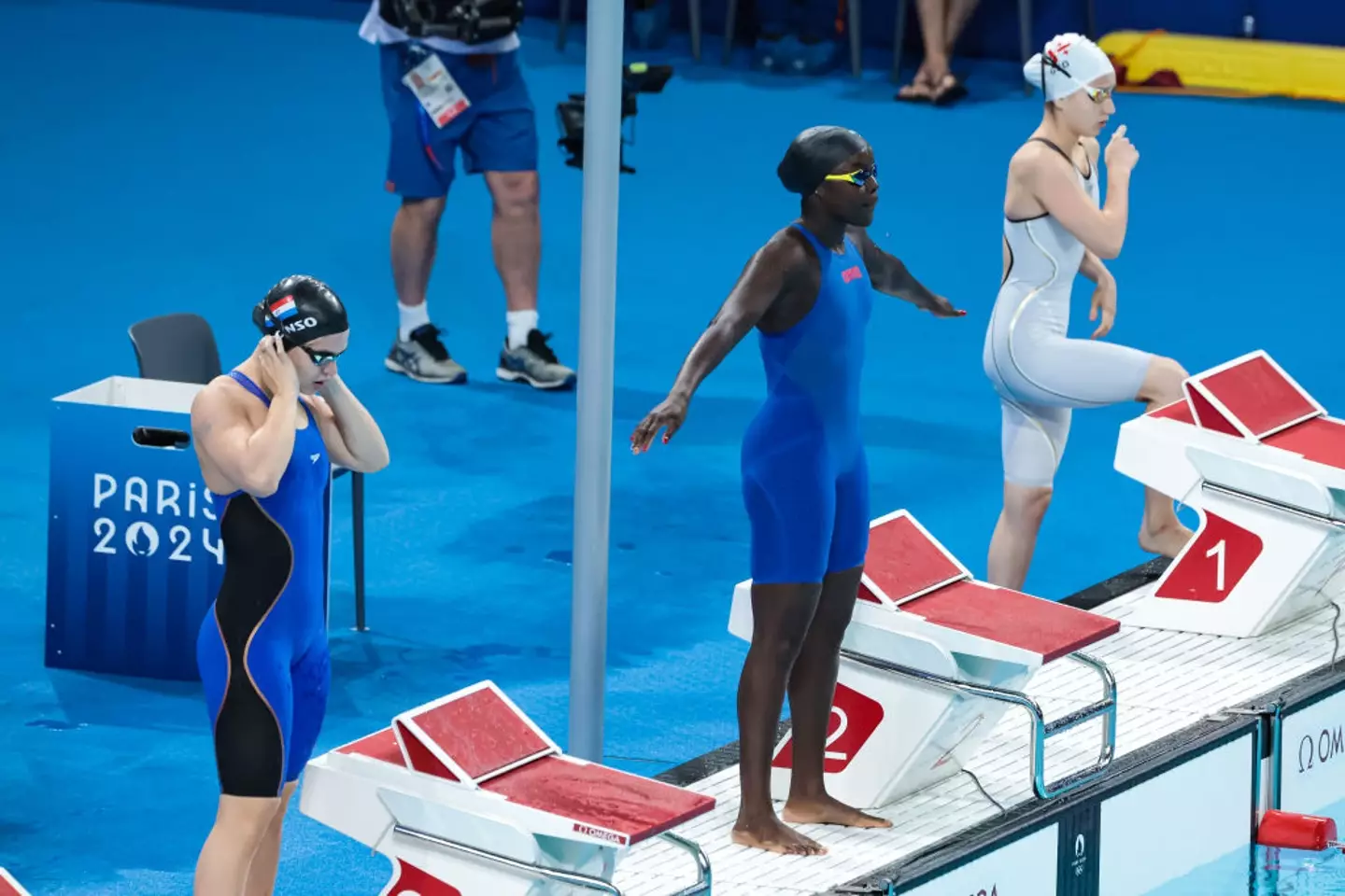 Luana Alonso (left) fell short in the heats (Jean Catuffe/Getty Images)