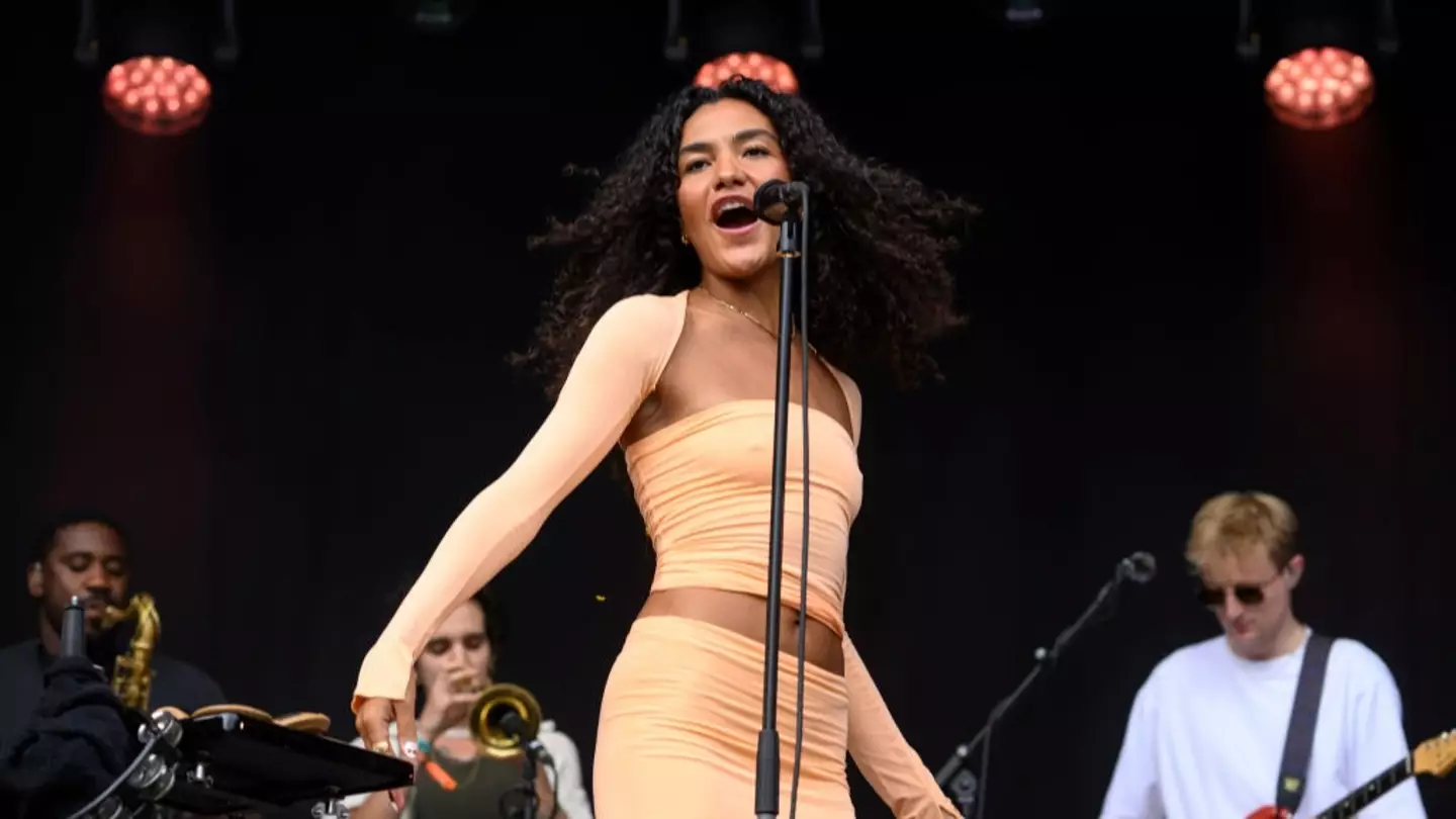 Olivia Dean hits major milestone as London and Manchester fans spot 'secret' way to buy sold-out tickets