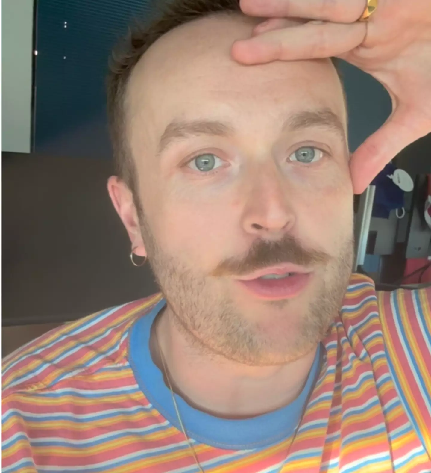 The Aussie got the 'we need to talk' text. (Instagram/MrhunterSmith)