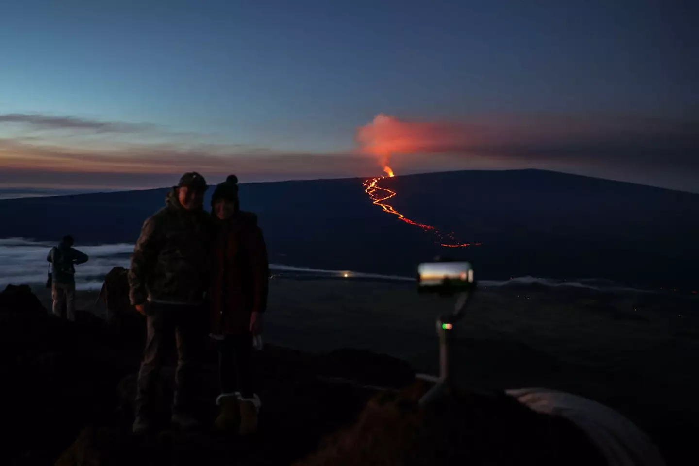 Mauna Loa erupting (Tayfun Coskun/Anadolu Agency via Getty Images)