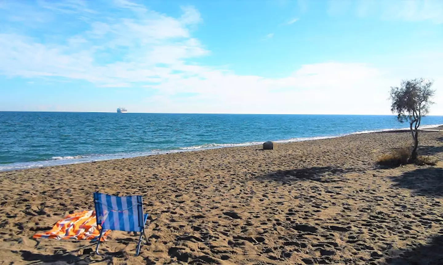 Spain is home to one of the largest nudist beaches in the world. (Playa Nudista Vera - Vera Slow)