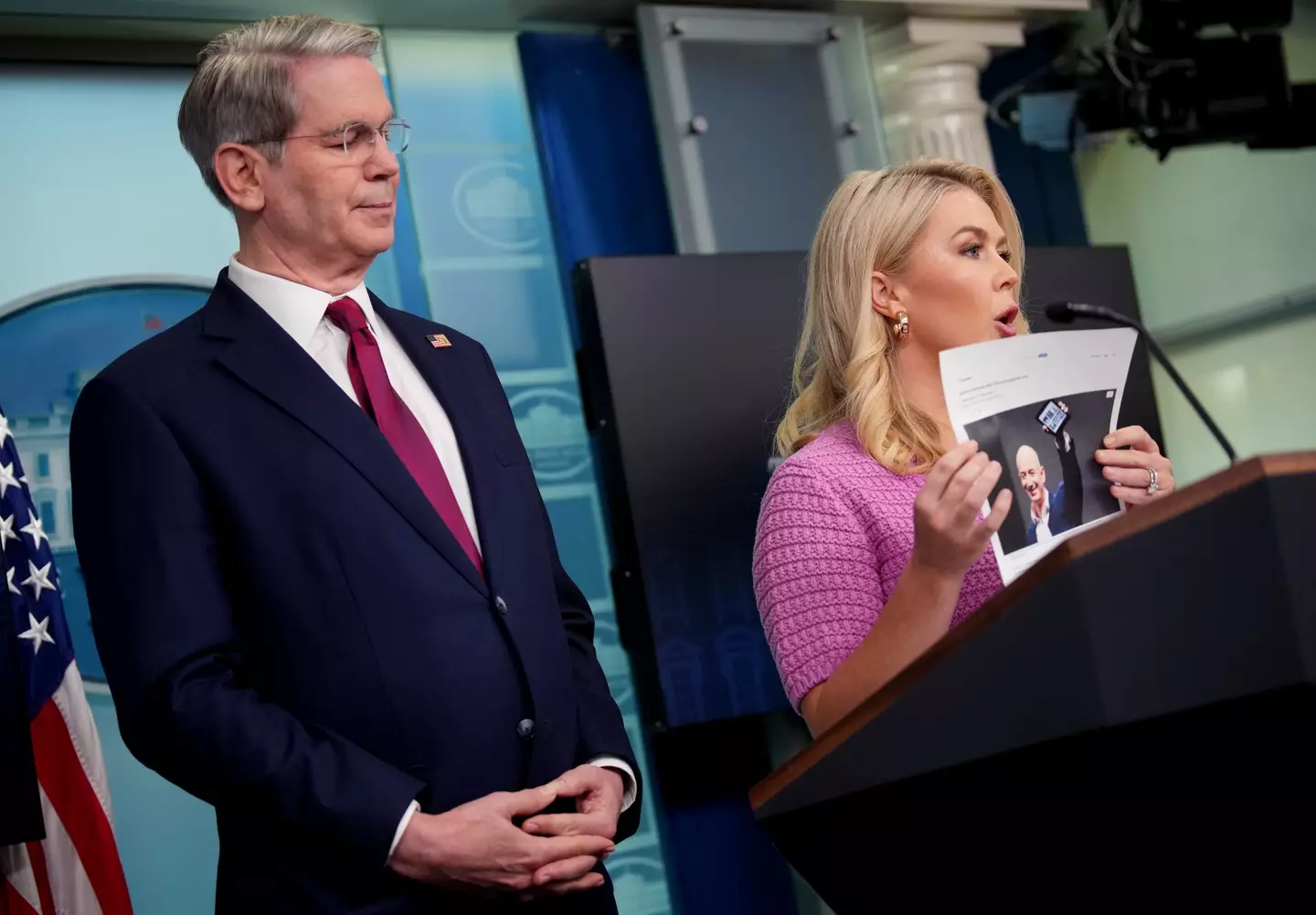 Amazon may soon start showing how much tariffs are increasing costs (Andrew Harnik/Getty Images)