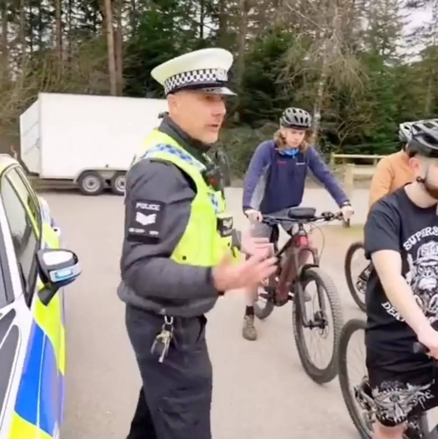 The police officer says it's often better for drivers if cyclists ride in pairs.