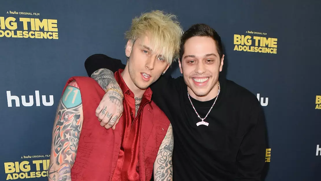 Pete Davidson and Machine Gun Kelly keep having the same 'famous dude d**k' experience