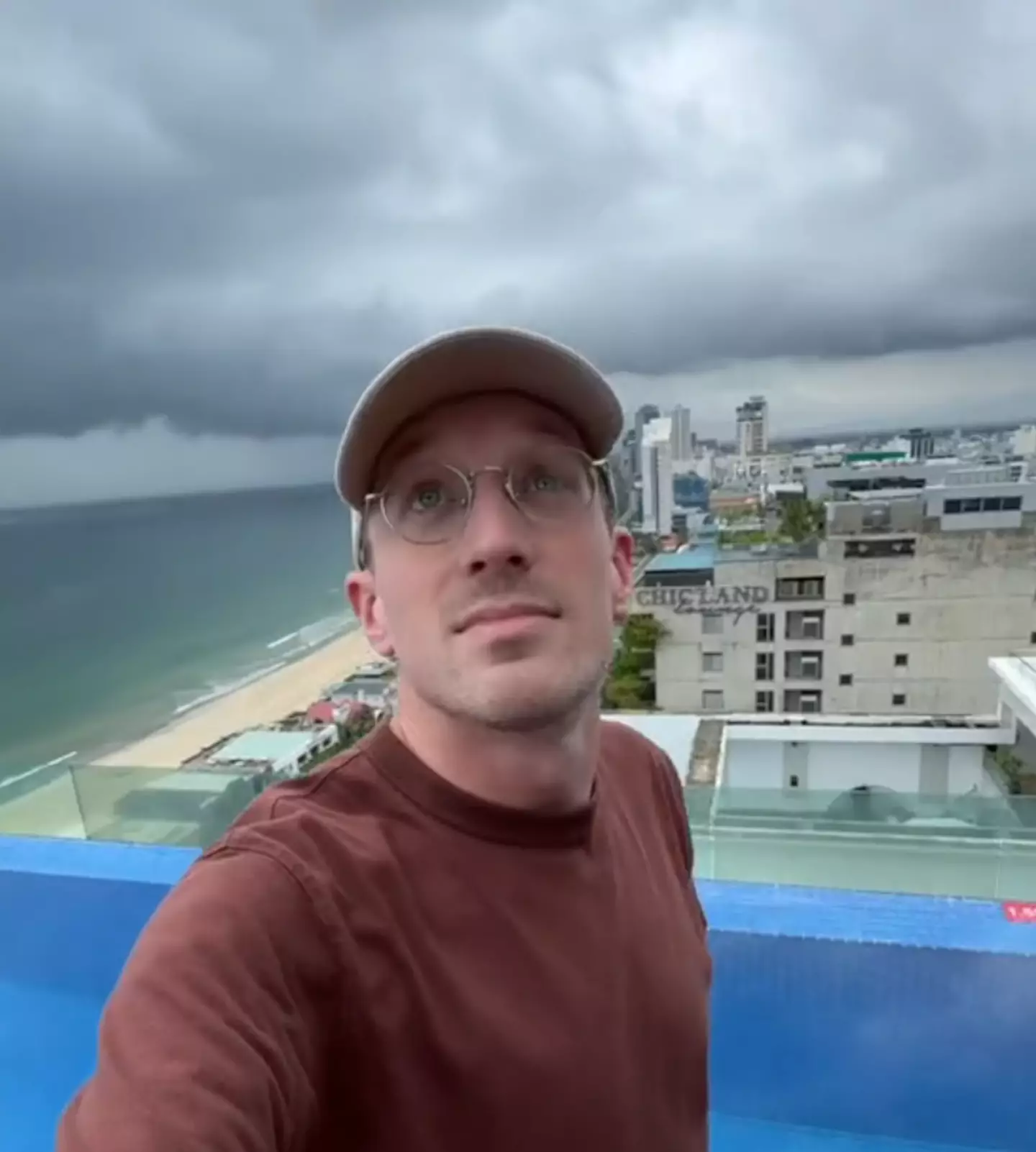 An infinity pool on top of one hotel that costs £37 a night (TikTok / bryanjamescruises)