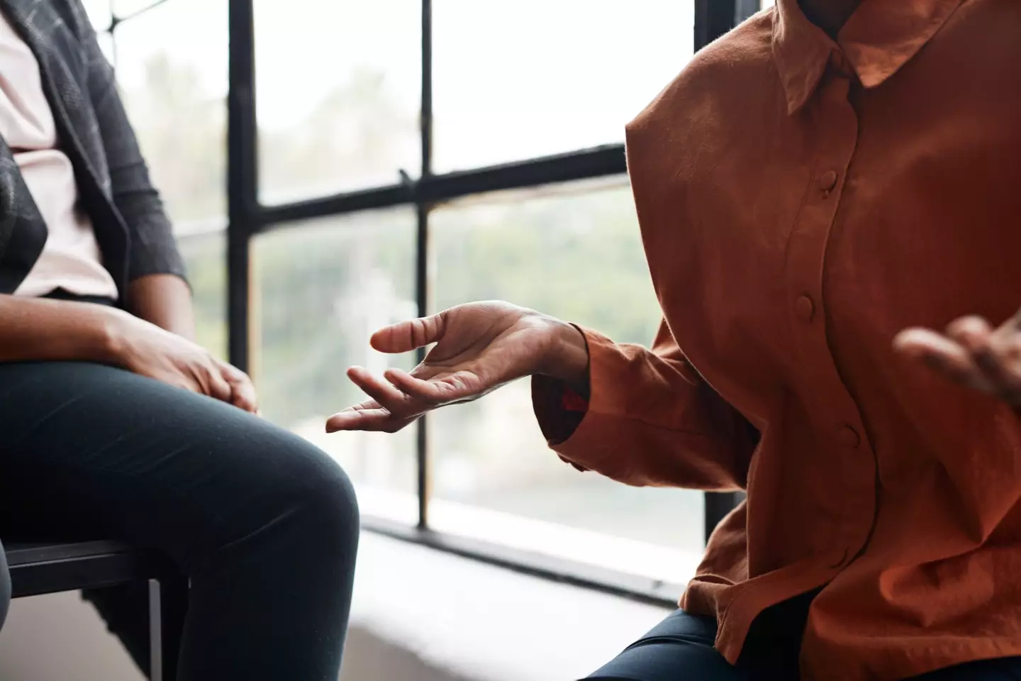 Body language and facial expressions are the easiest things to spot. (Getty Stock Image)