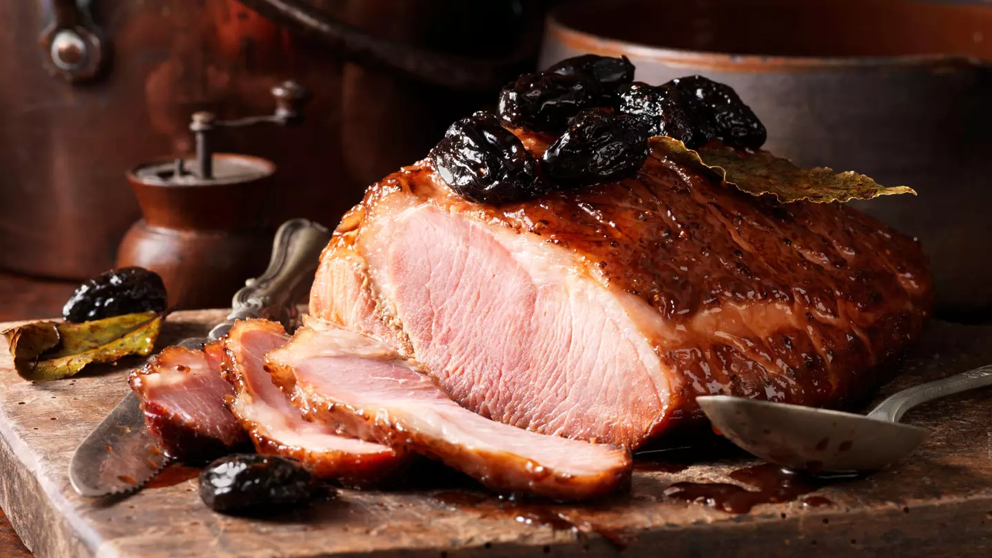 Woman Who Complained That 'Pink Turkey' Ruined Christmas Was Told She Bought Gammon