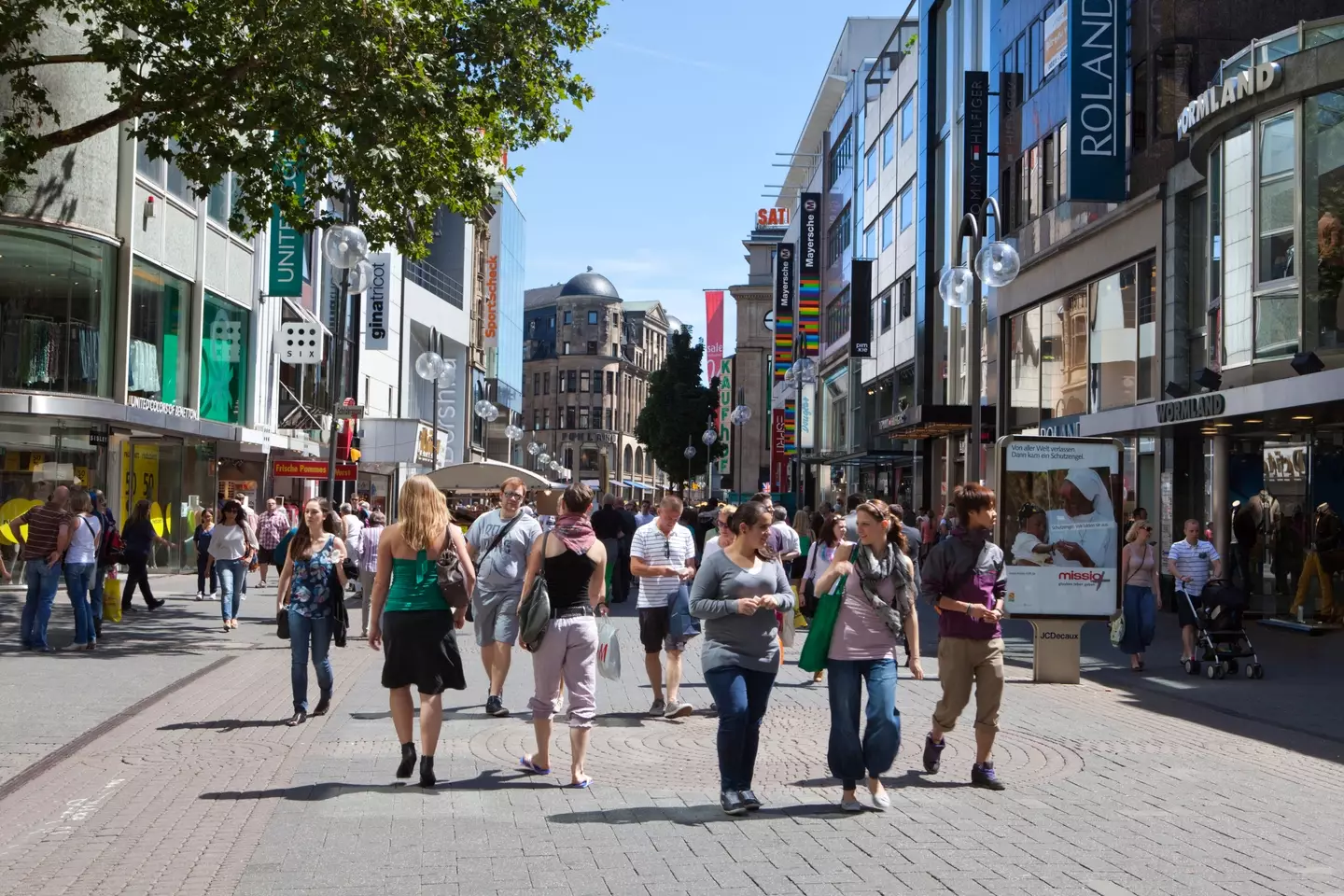 The seven-second rule is based on a study involving pedestrians.