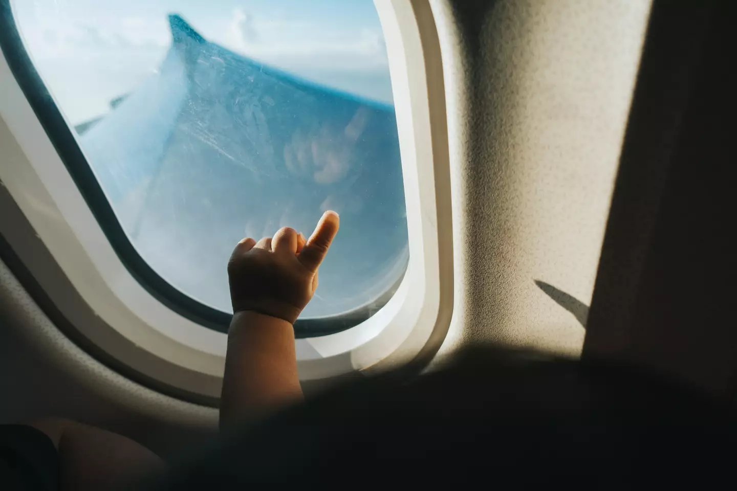 The poor mum had to deal with a mid-flight tantrum...from another customer.