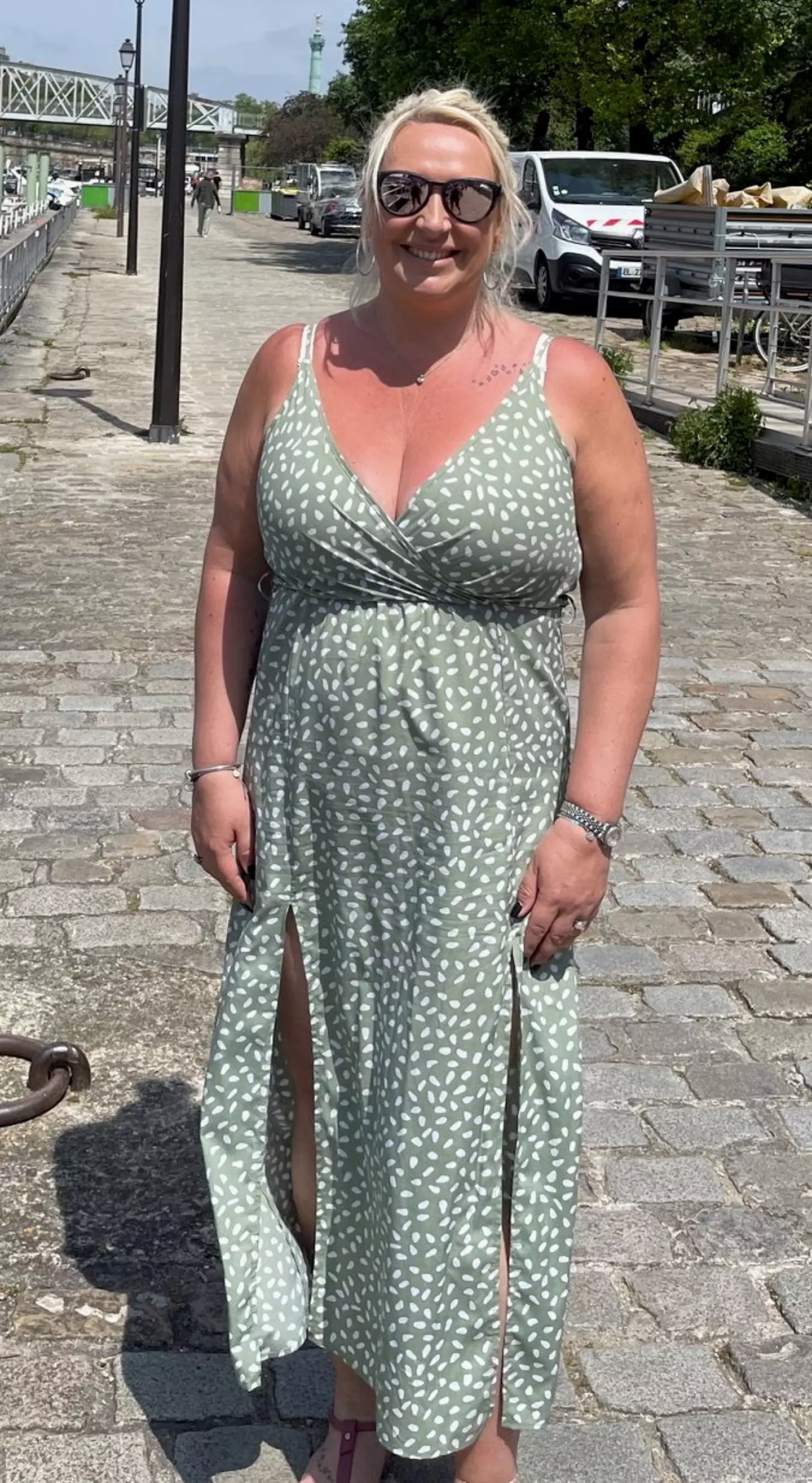 Ellen Ogley, 42, was a size 18 at her heaviest (SWNS)