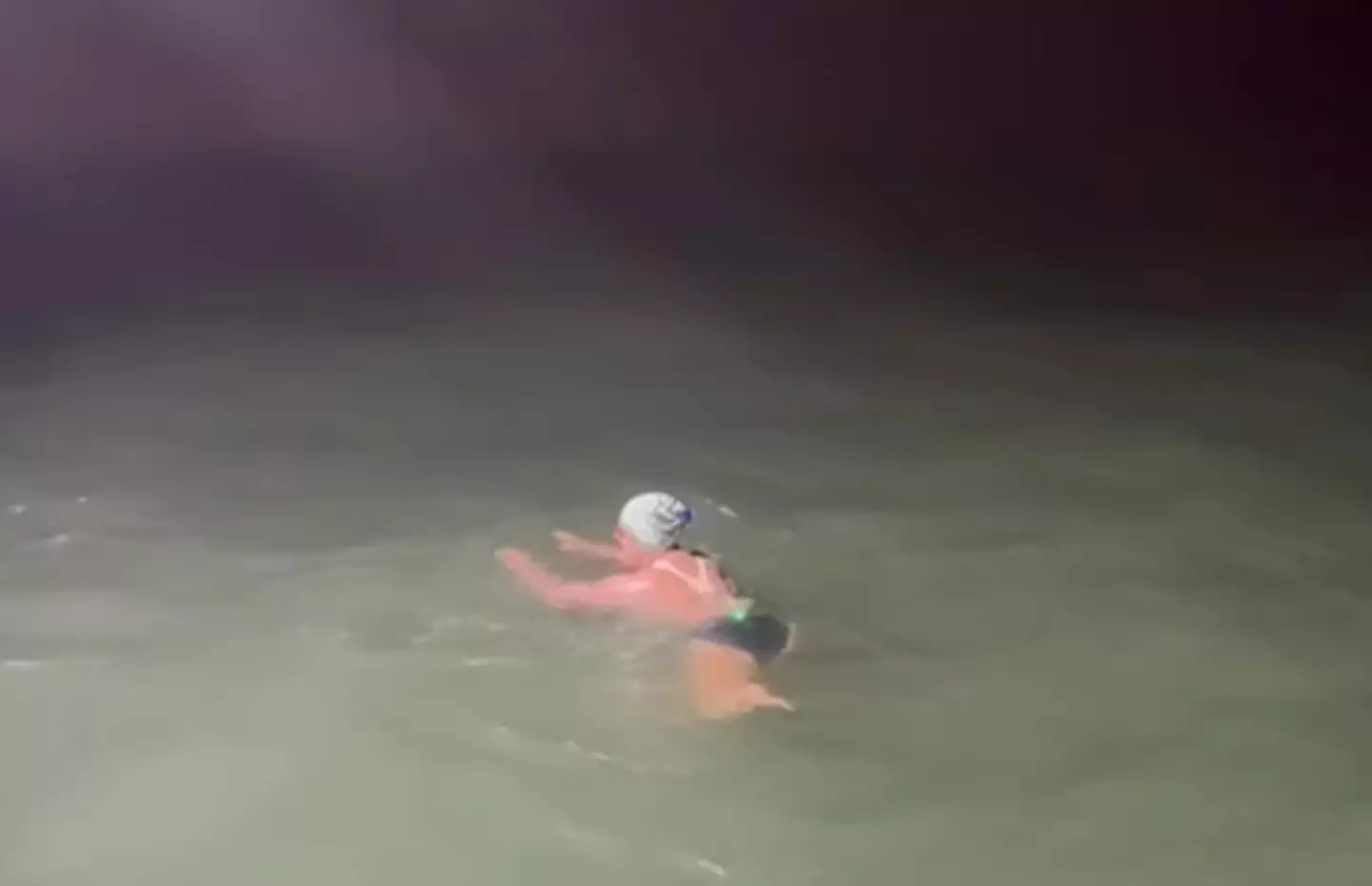 She had to set off early in the morning and battled against the tides and cold water. (Marathon Swimmers Federation)