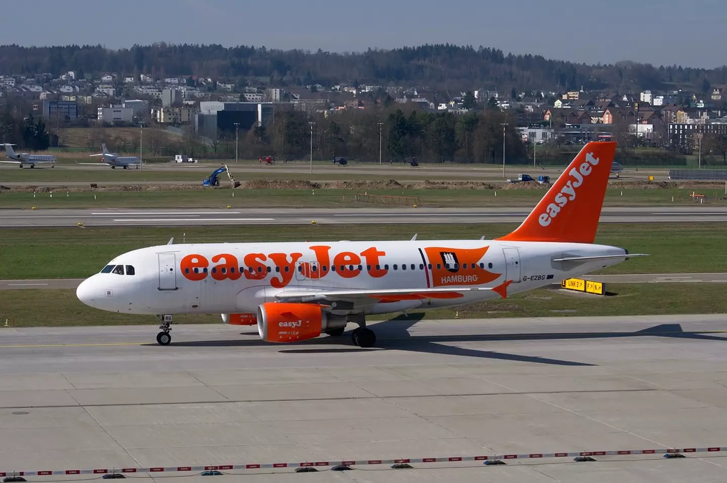 easyJet responded that the customers were initially allowed to board.