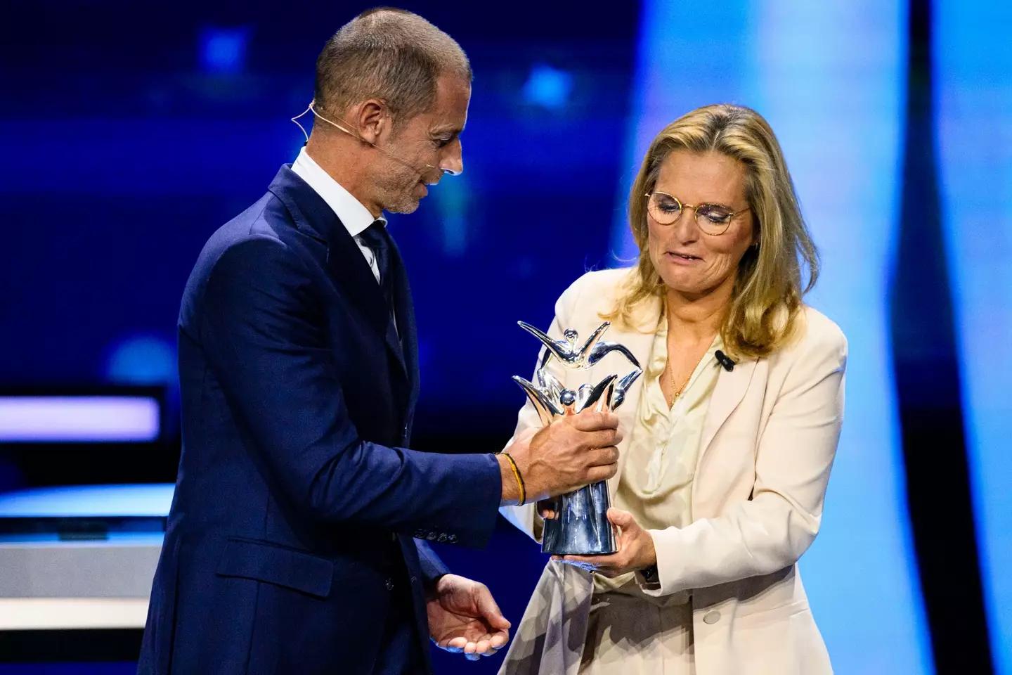 Wiegman had no trouble holding the trophy, which she'd also won last year.