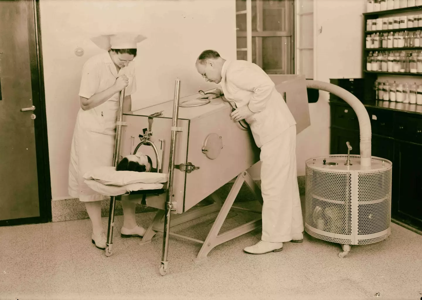 The iron lung helps patients breathe.