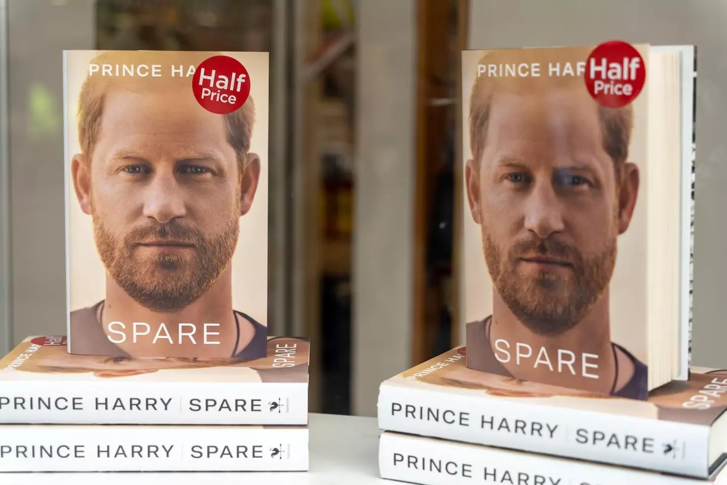 A clinic in Turkey has thanked Prince Harry for a '100 percent rise' in hair transplants.