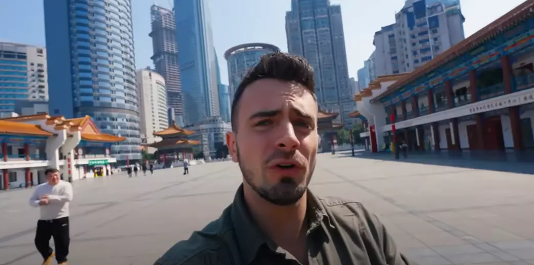 The city is massive (YouTube/PPPeter)