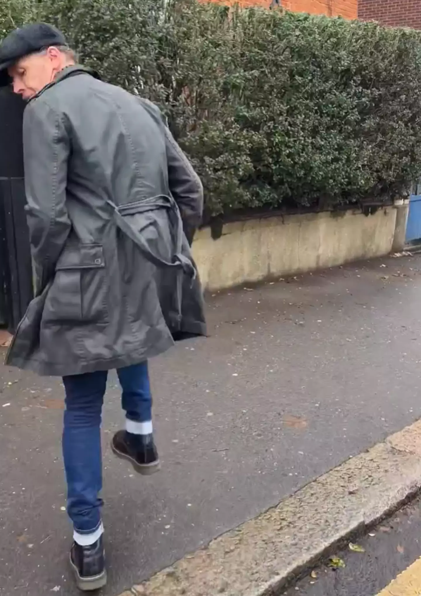 He even did the classic kerb trip. Who else fancies a rewatch of Shaun of the Dead? (Instagram/@simonpegg)