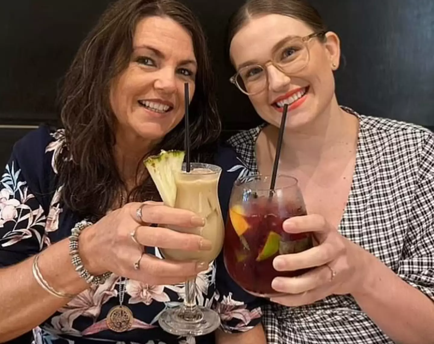Michelle Hayton (left) gave her womb to daughter Kirsty Bryant (right).