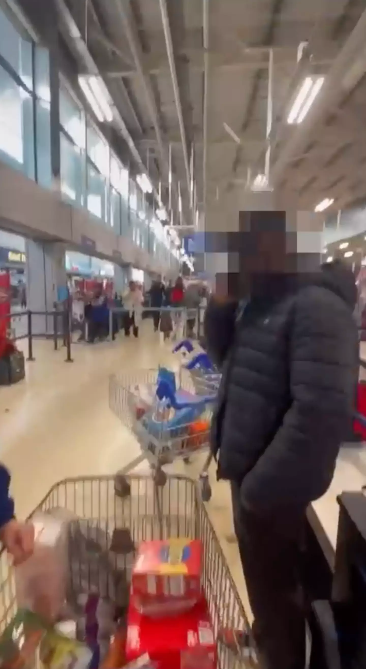 One of the people who identified themselves as Tesco employees called the police on Anne Marie.