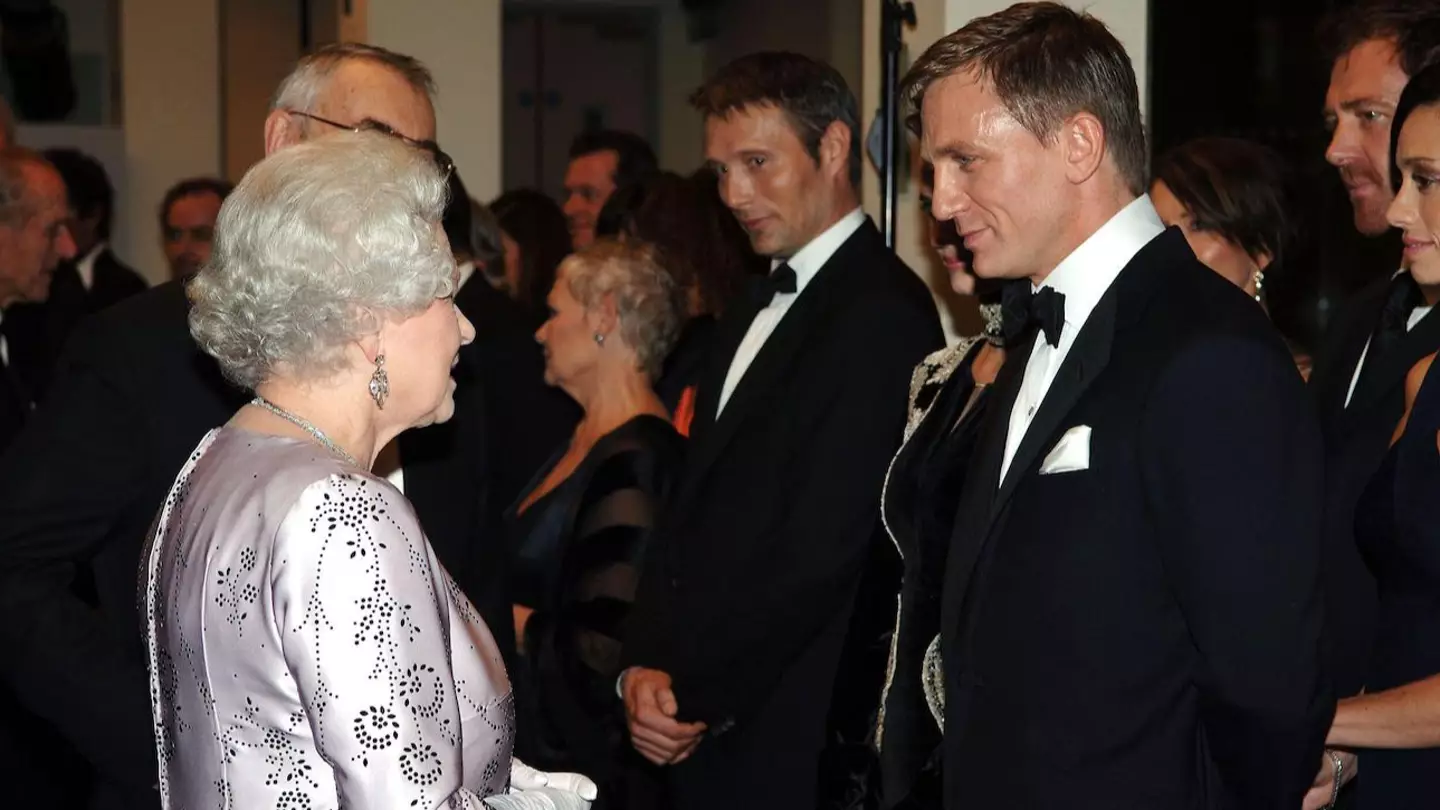 Queen Gives Daniel Craig Honour And Breaks Tradition Usually Reserved For Real-Life Spies