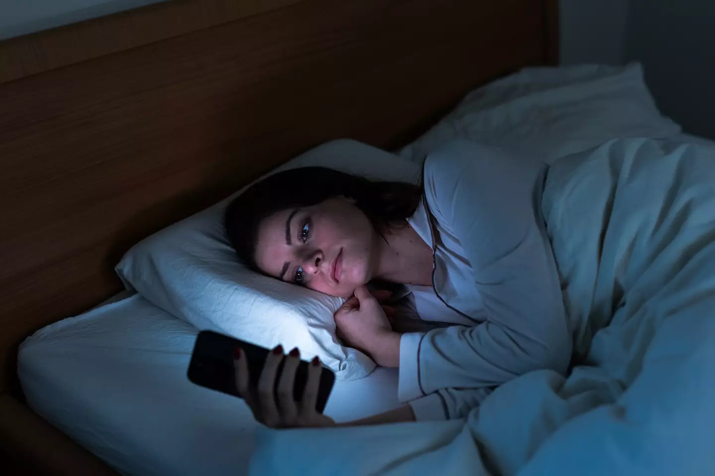 Waiting up late at night for a reply is a massive red flag (Getty Stock Photo)