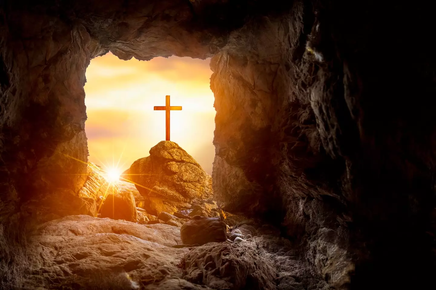 Scientists think something happened to cause the tomb to open (Surasak Suwanmake / Getty)