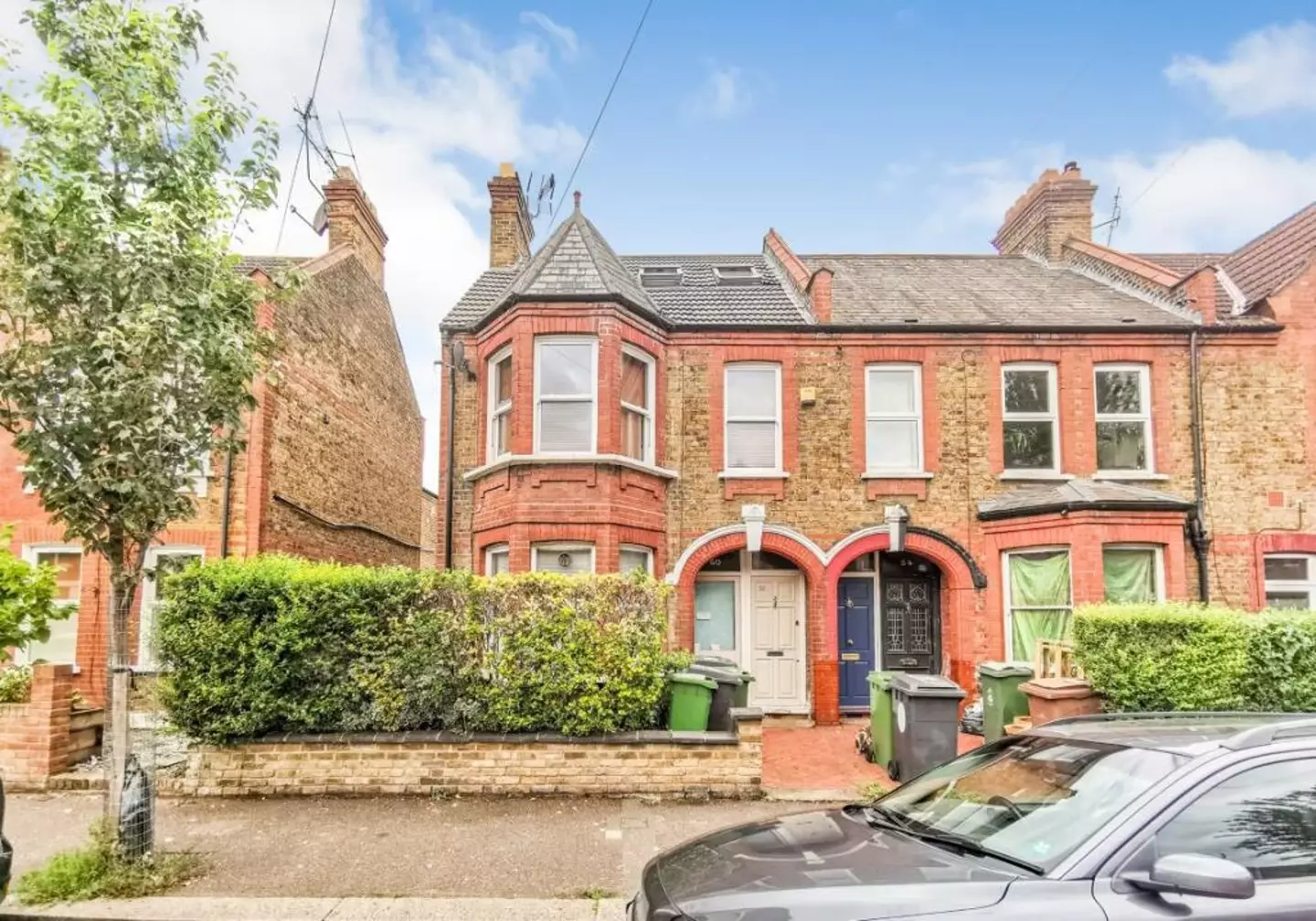 The flat is a bit of a bargain, kind of... (Jam Press)