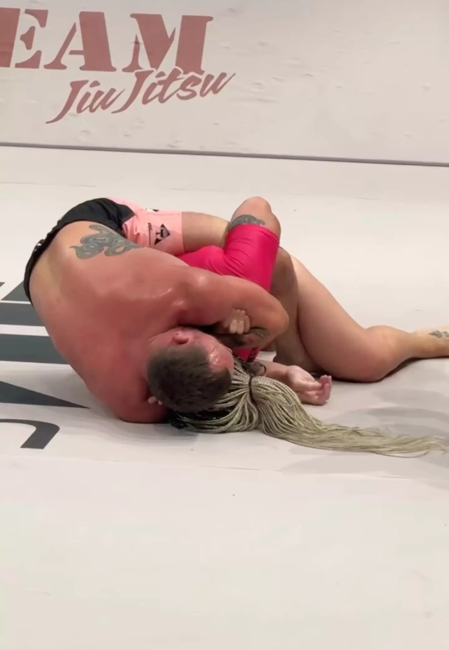 Garcia held her own but ultimately got choked out by the 38-year-old (Instagram/@craigjonesbjj)