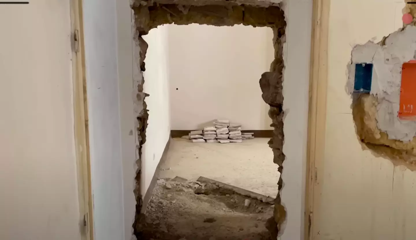The home still needed a lot of work. (YouTube/@InsiderNews)